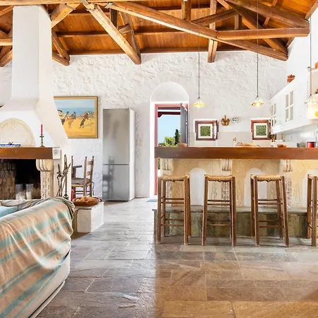 Acqua Vista With Private Beachfront